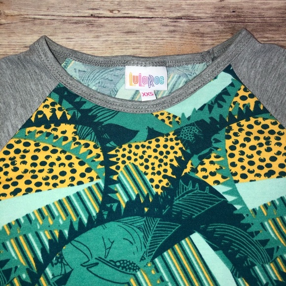 LULAROE || VIBRANT RANDY TOP💚 - Picture 4 of 6